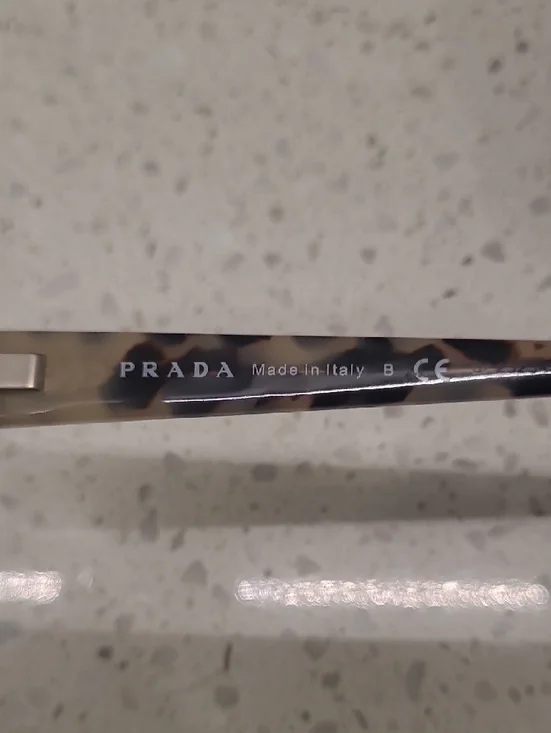 Authentic PRADA - Picture 7 of 10